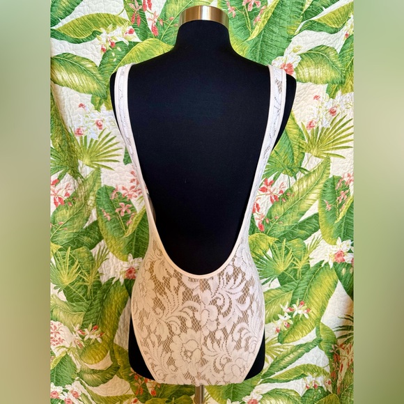 ROBIN PICCONE Sz 6 Nude Illusion White Terrycloth Lace & Tan Swimsuit / Bodysuit - Picture 4 of 10